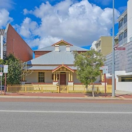 Emu Backpackers Perth - Note - Valid Passport Required For Check Inホステル エクステリア 写真